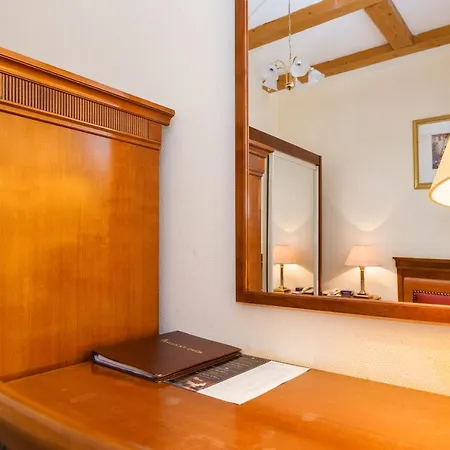 Anglický Dvůr Hotel