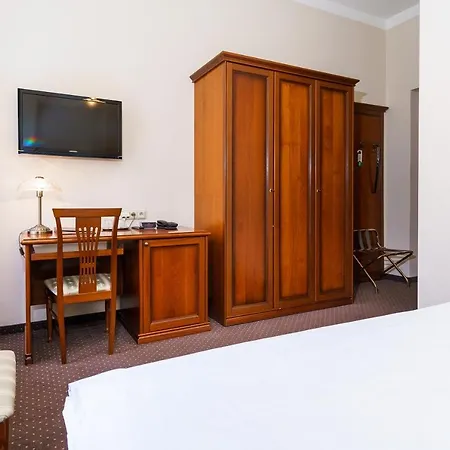 Anglický Dvůr Hotel 4*