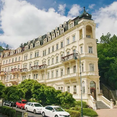 Anglický Dvůr Hotel