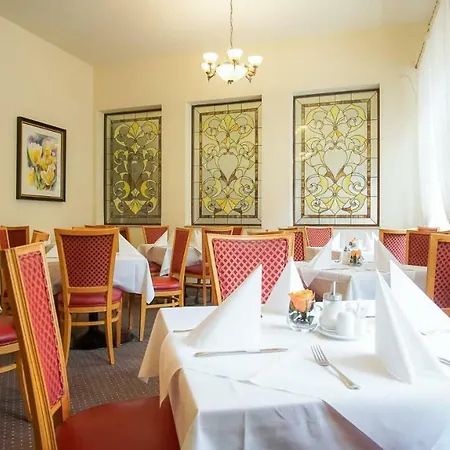 Anglický Dvůr Hotel 4*