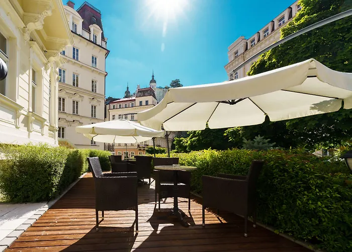 Anglicky Dvur 4* Karlovy Vary