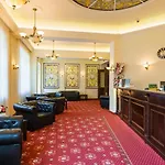 Anglicky Dvur 4* Карловы Вары