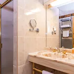 Anglicky Dvur 4* Карловы Вары