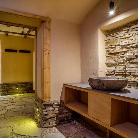 Отель Anglicky Dvur Карловы Вары