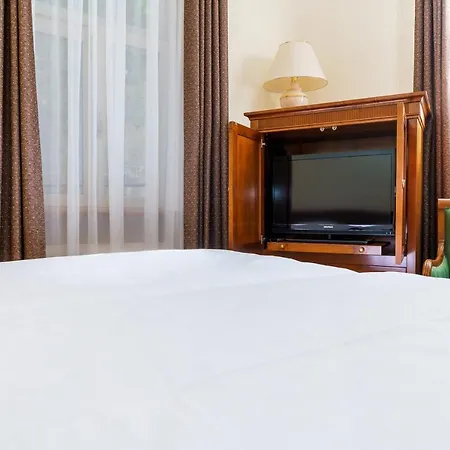 Anglicky Dvur Отель Карловы Вары