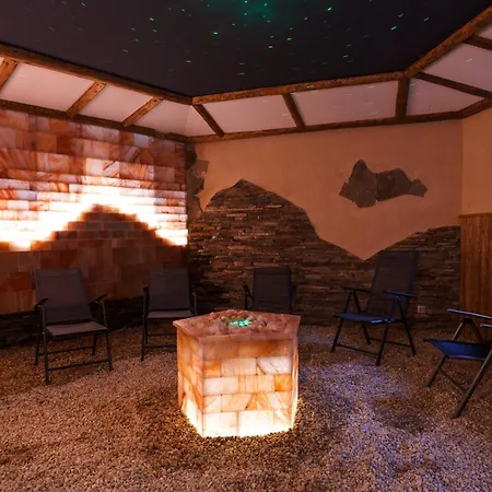 Anglicky Dvur 4* Карловы Вары