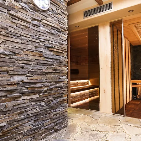 Anglicky Dvur Отель Карловы Вары