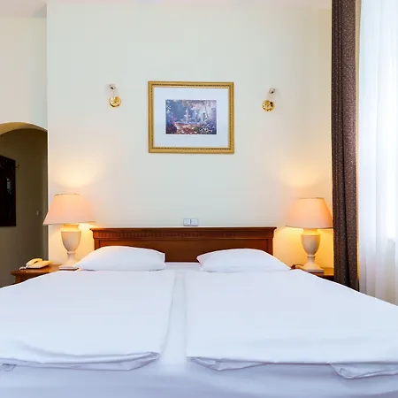 Anglicky Dvur Hotel 4*
