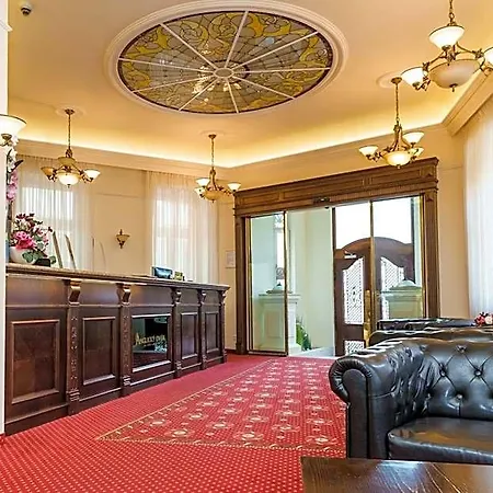 Anglicky Dvur Hotel Karlovy Vary