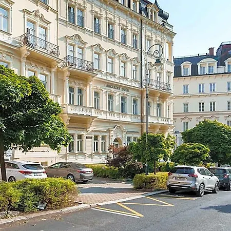 Anglicky Dvur Karlovy Vary
