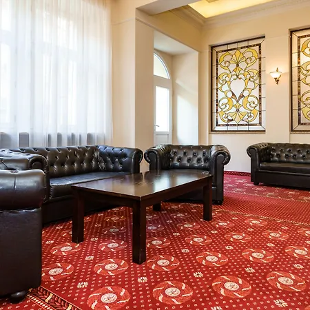 Anglický Dvůr Hotel